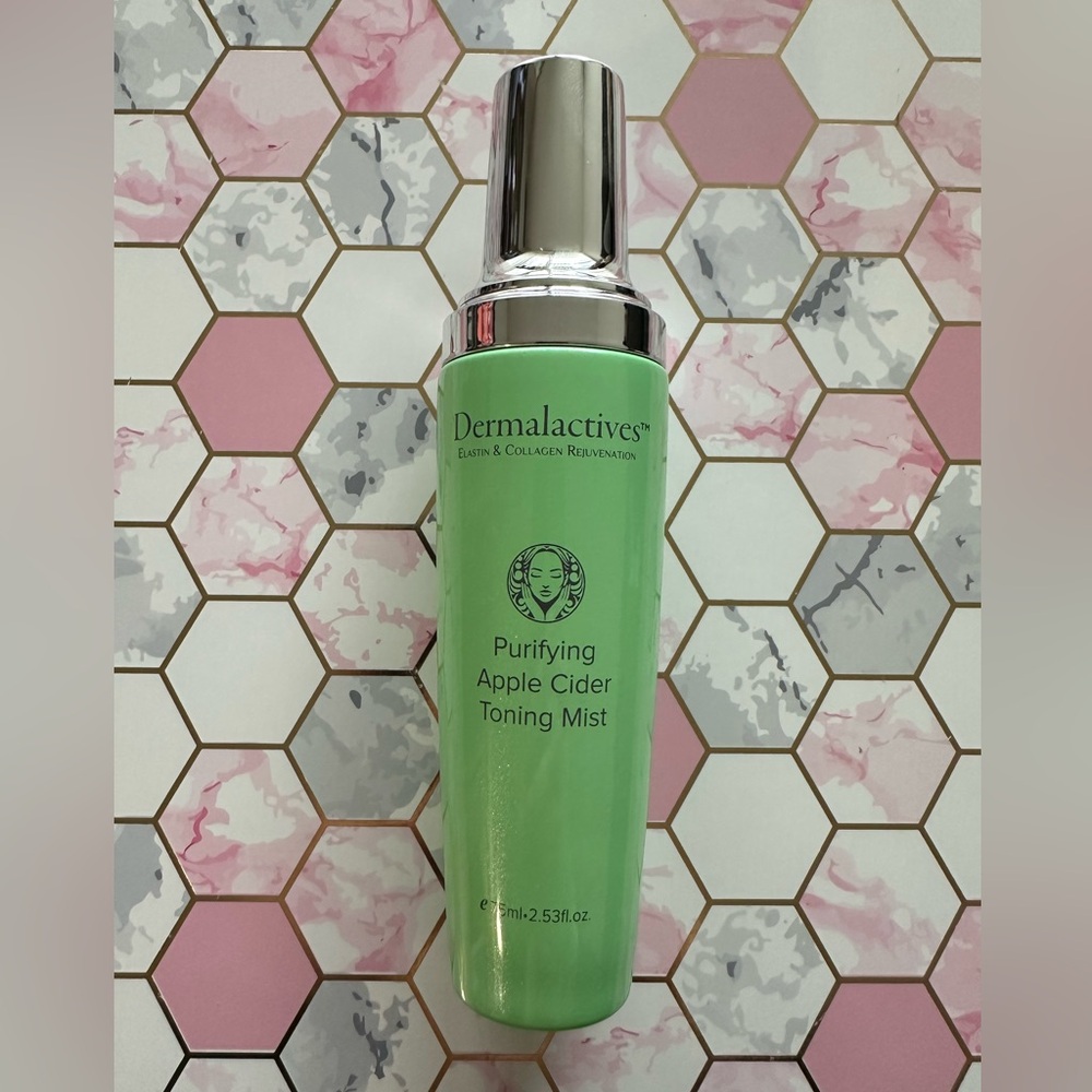 DERMALACTIVES Apple Cider Toning Spray